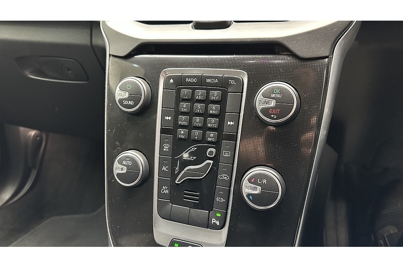 Used Volvo V40 2018 for sale - 77003314: Photo 38