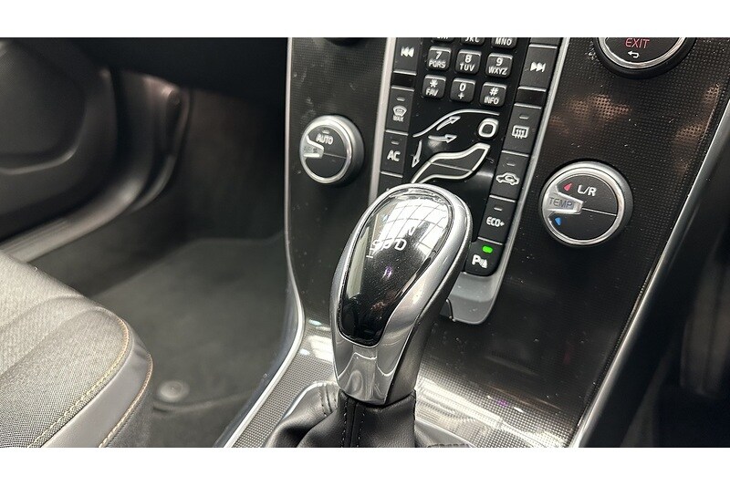 Used Volvo V40 Cross Country 2018 for sale - 77003314: Photo 42