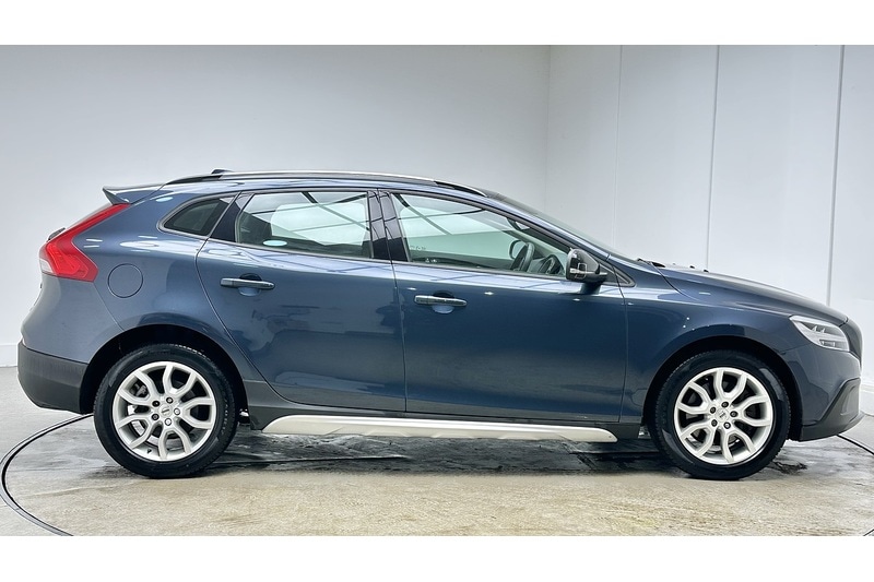 Used Volvo V40 2018 for sale - 77003314: Photo 5