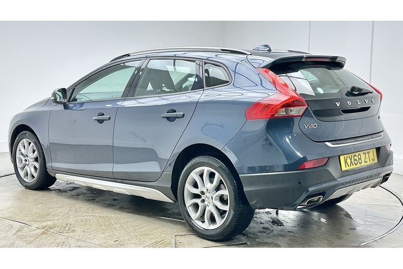 Used Volvo V40 2018 for sale - 77003314: Photo 6