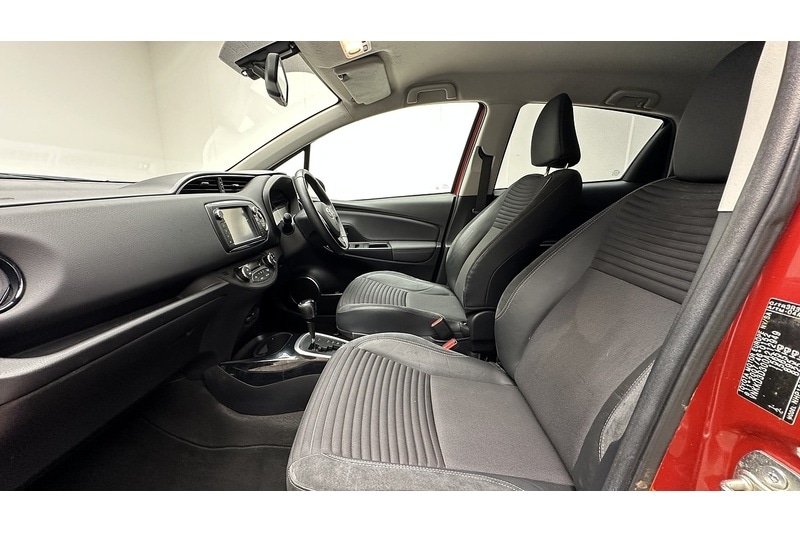 Used Toyota Yaris 2015 for sale - 76784419: Photo 24