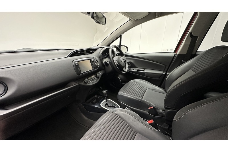 Used Toyota Yaris 2015 for sale - 76784419: Photo 25