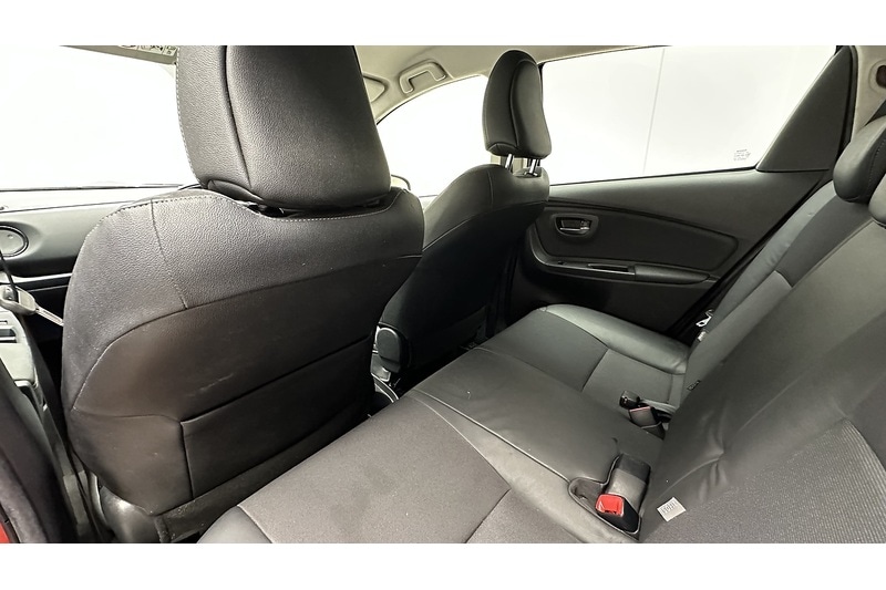 Used Toyota Yaris 2015 for sale - 76784419: Photo 27