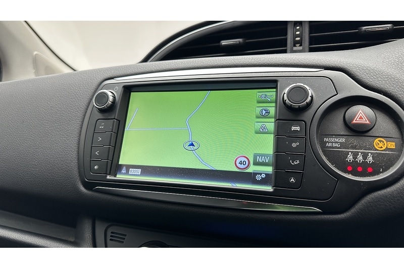 Used Toyota Yaris 2015 for sale - 76784419: Photo 42