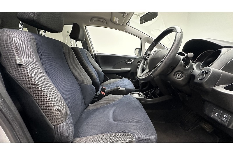 Used Honda Jazz 2015 for sale - 77188880: Photo 24