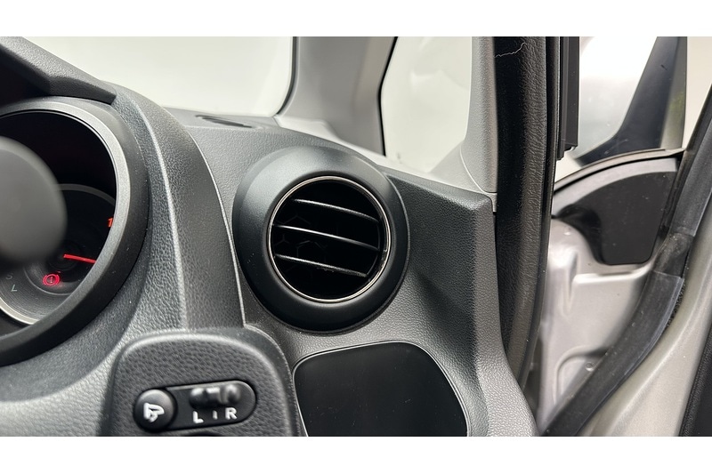 Used Honda Jazz 2015 for sale - 77188880: Photo 29