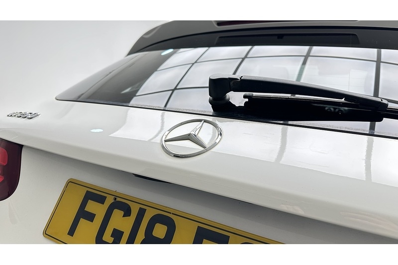 Used Mercedes-Benz GLC 2018 for sale - 76958506: Photo 12