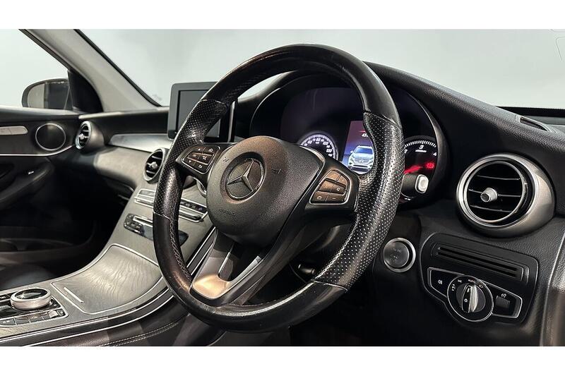 Used Mercedes-Benz GLC 2018 for sale - 76784473: Photo 30