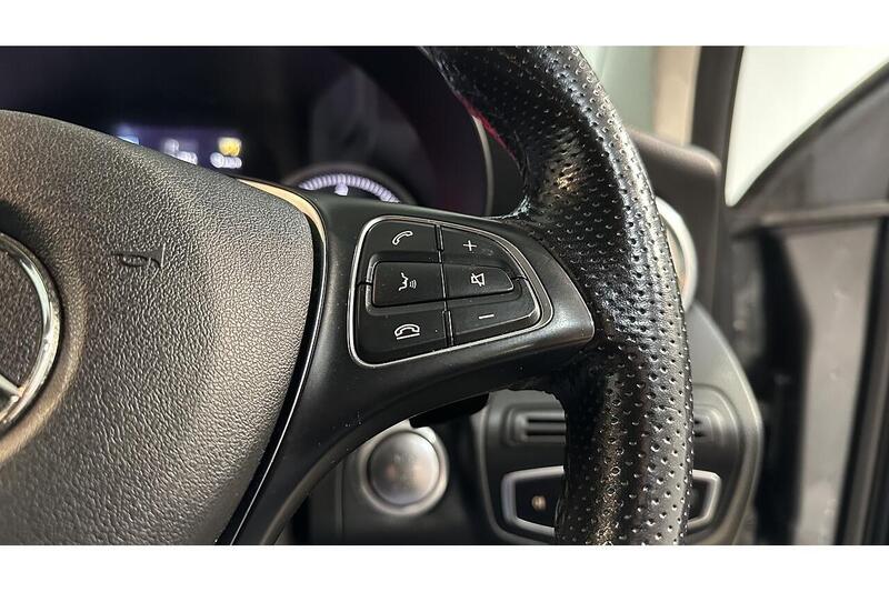 Used Mercedes-Benz GLC 2018 for sale - 76784473: Photo 41