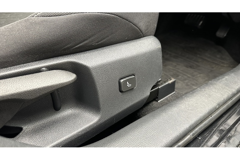 Used Toyota Corolla 2020 for sale - 76784400: Photo 33