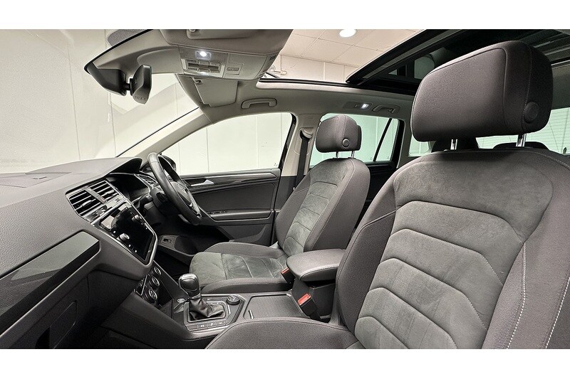 Used Volkswagen Tiguan 2018 for sale - 77617826: Photo 23