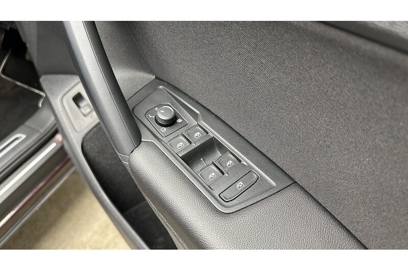 Used Volkswagen Tiguan 2018 for sale - 77617826: Photo 36