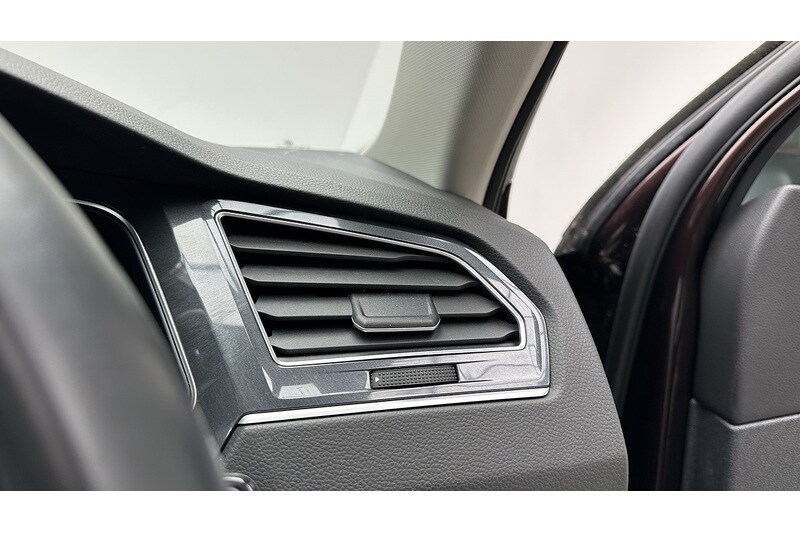 Used Volkswagen Tiguan 2018 for sale - 77617826: Photo 39