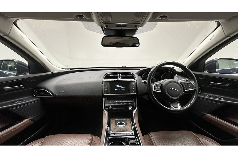 Used Jaguar XE for sale - 77821944: Photo 2