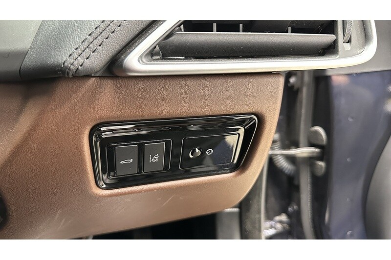 Used Jaguar XE for sale - 77821944: Photo 37