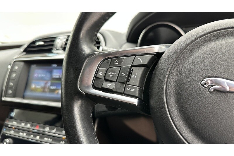 Used Jaguar XE for sale - 77821944: Photo 41