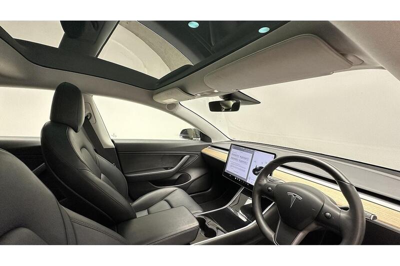 Used Tesla Model 3 2019 for sale - 76784602: Photo 33