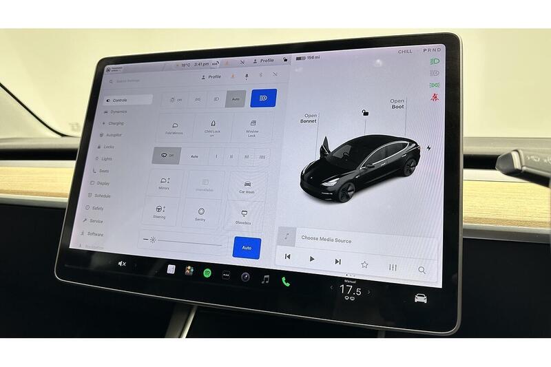 Used Tesla Model 3 2019 for sale - 76784602: Photo 42