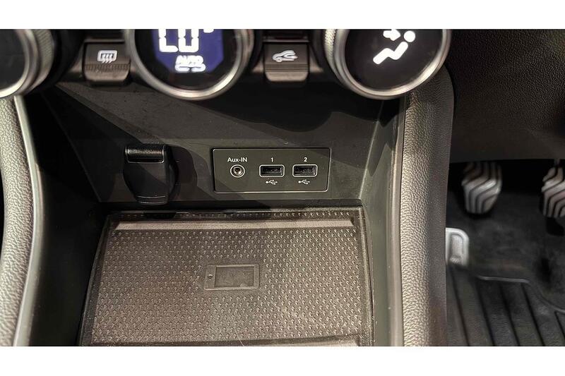 Used Renault Captur 2021 for sale - 76784308: Photo 33