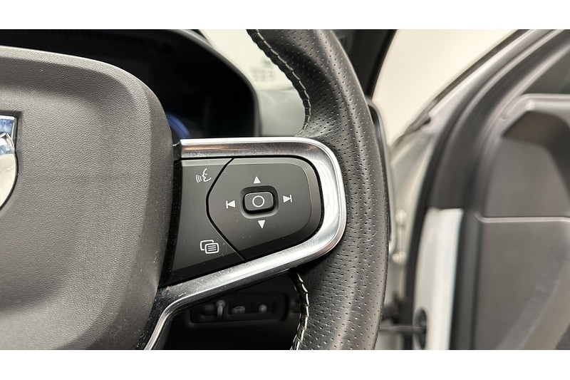 Used Volvo XC40 2020 for sale - 78197541: Photo 41