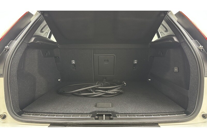 Used Volvo XC40 2020 for sale - 78197541: Photo 51