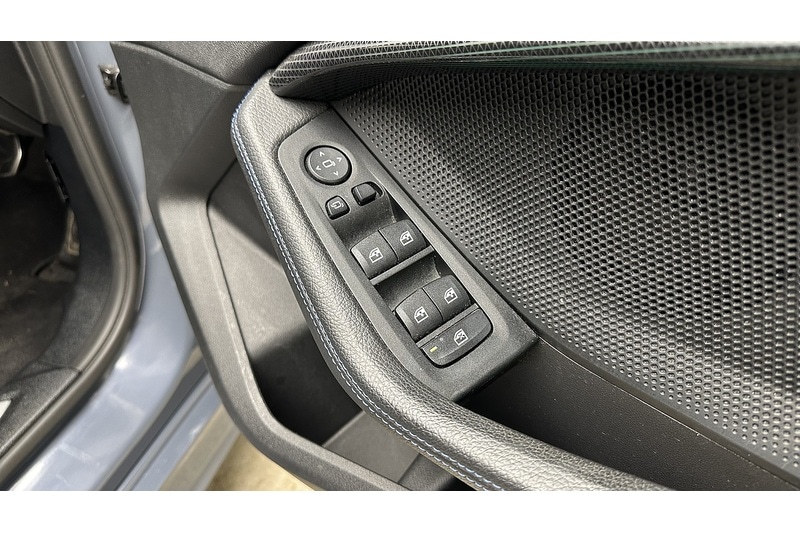 Used BMW 1 Series 2021 for sale - 76896600: Photo 32