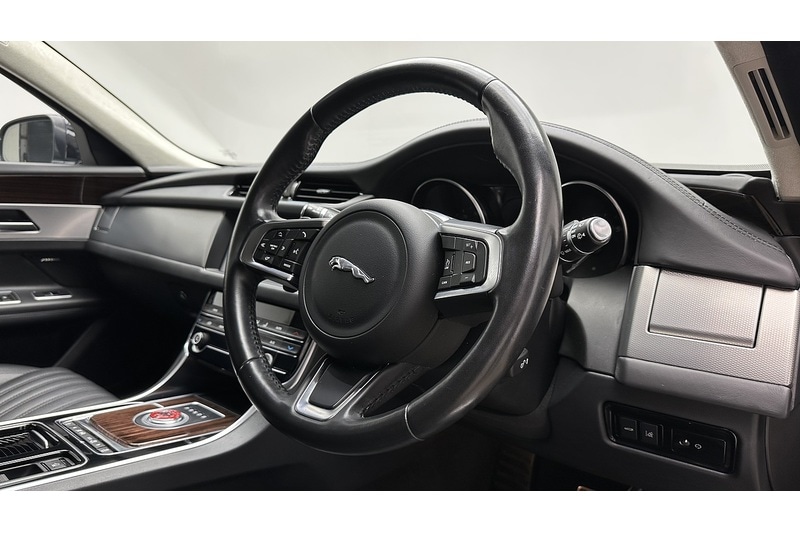 Used Jaguar XF 2019 for sale - 78197530: Photo 28