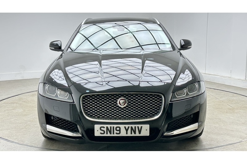 Used Jaguar XF 2019 for sale - 78197530: Photo 4