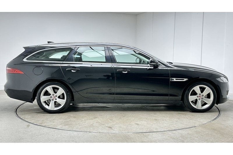 Used Jaguar XF 2019 for sale - 78197530: Photo 5