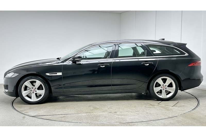 Used Jaguar XF 2019 for sale - 78197530: Photo 7