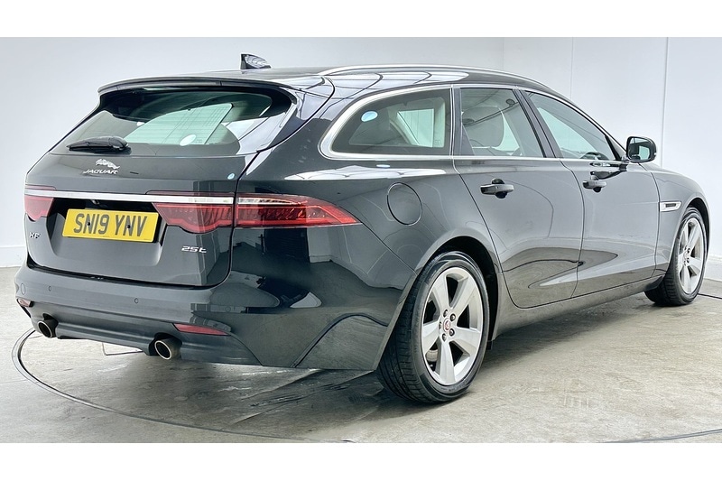 Used Jaguar XF 2019 for sale - 78197530: Photo 9