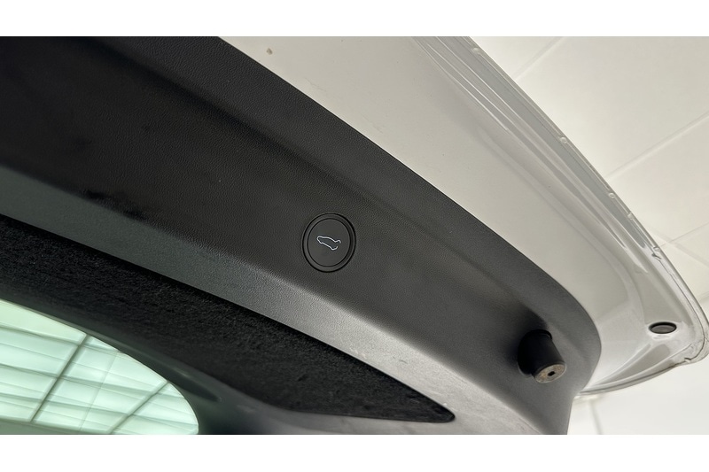 Used Tesla Model Y 2024 for sale - 77917322: Photo 53