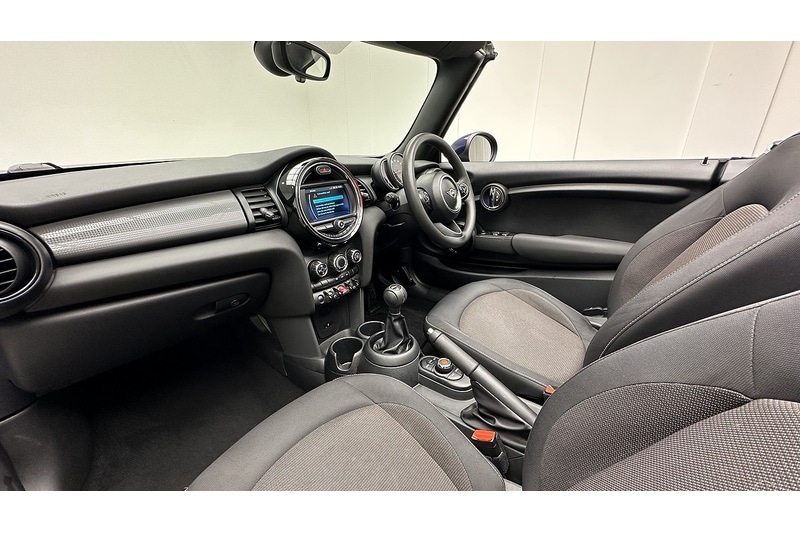 Used MINI Convertible 2019 for sale - 77213101: Photo 27