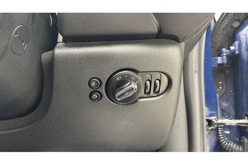 Used MINI Convertible 2019 for sale - 77213101: Photo 37