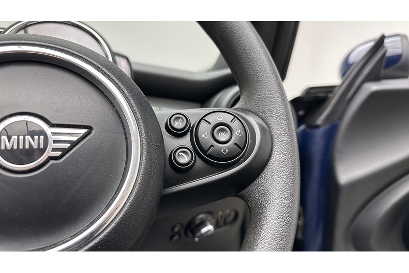 Used MINI Convertible 2019 for sale - 77213101: Photo 41