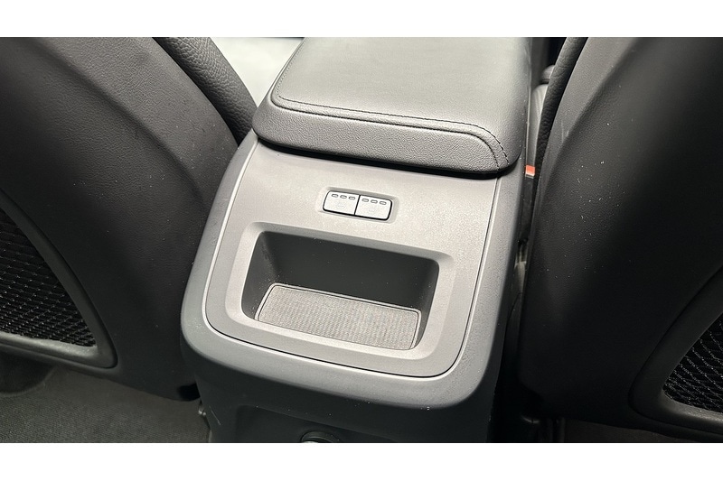 Used Volvo XC60 2022 for sale - 76784567: Photo 32