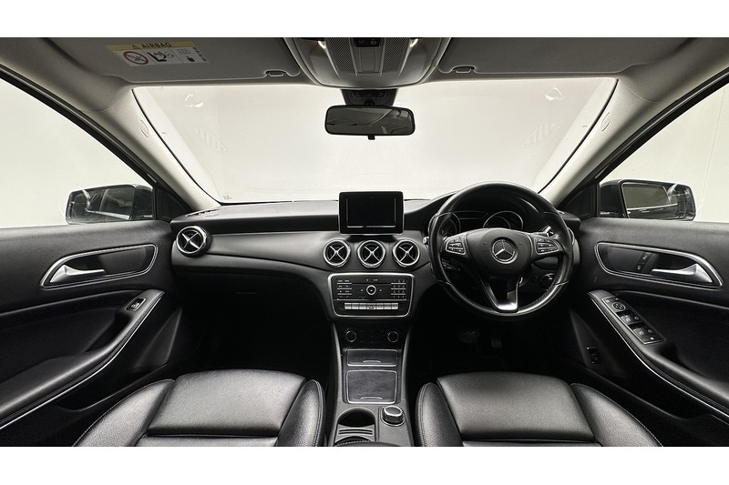 Used Mercedes-Benz GLA 2017 for sale - 78078873: Photo 2