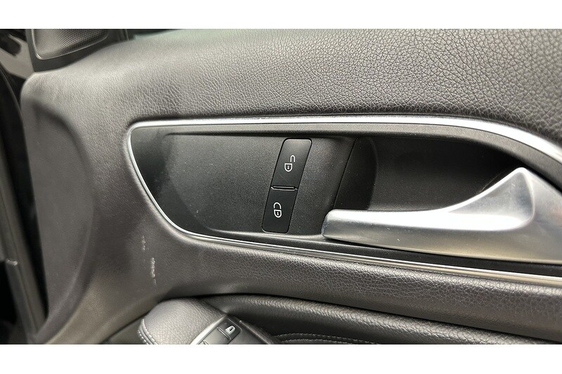 Used Mercedes-Benz GLA 2017 for sale - 78078873: Photo 31