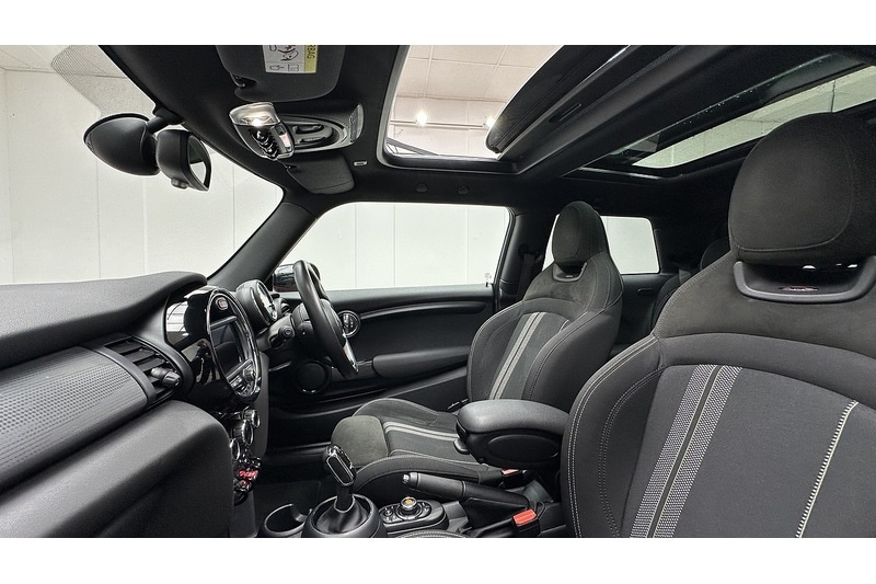 Used MINI Hatch 2019 for sale - 76784479: Photo 21