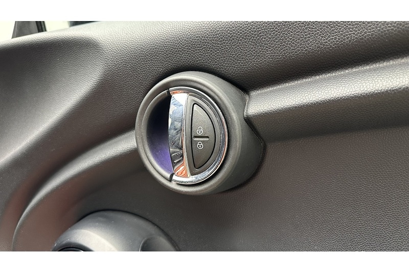 Used MINI Hatch 2019 for sale - 76784479: Photo 30