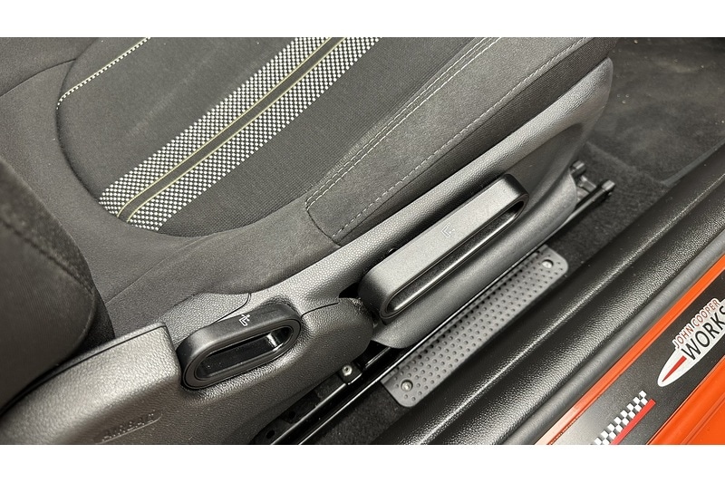 Used MINI Hatch 2019 for sale - 76784479: Photo 31