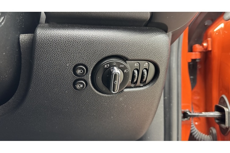 Used MINI Hatch 2019 for sale - 76784479: Photo 33