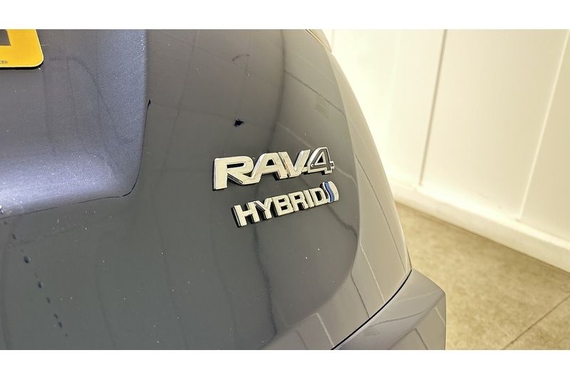 Used Toyota RAV4 2018 for sale - 76784297: Photo 17