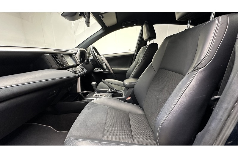 Used Toyota RAV4 2018 for sale - 76784297: Photo 23