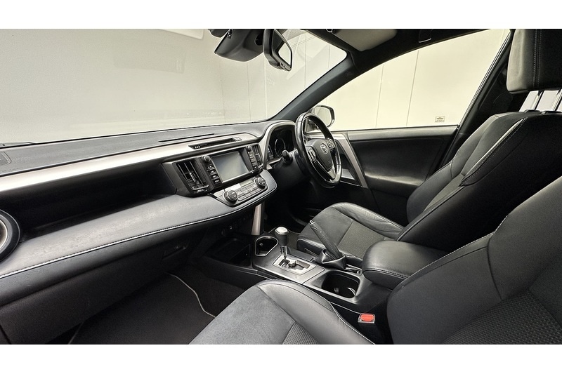 Used Toyota RAV4 2018 for sale - 76784297: Photo 24