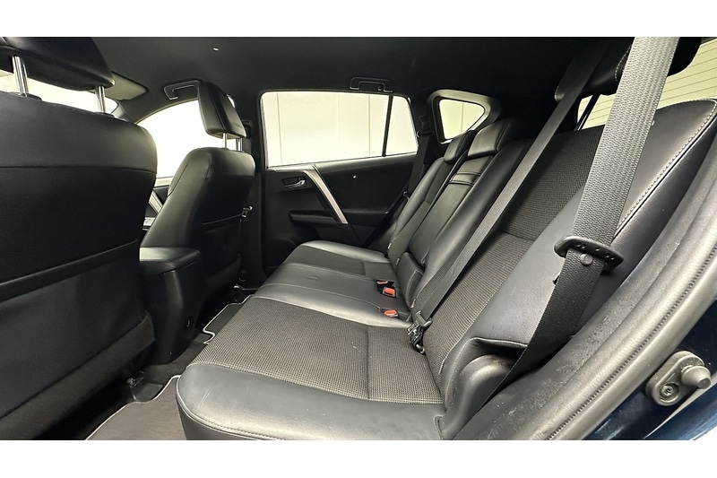 Used Toyota RAV4 2018 for sale - 76784297: Photo 25