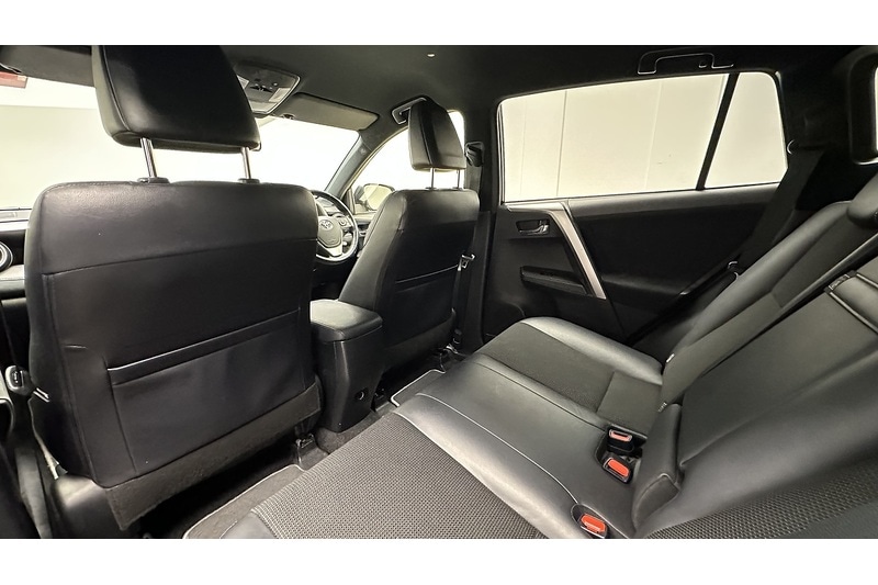 Used Toyota RAV4 2018 for sale - 76784297: Photo 26