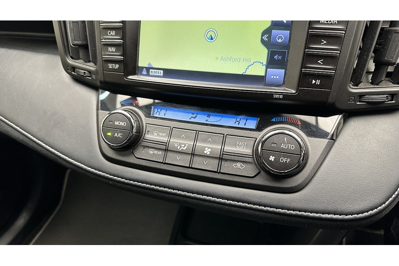 Used Toyota RAV4 2018 for sale - 76784297: Photo 44