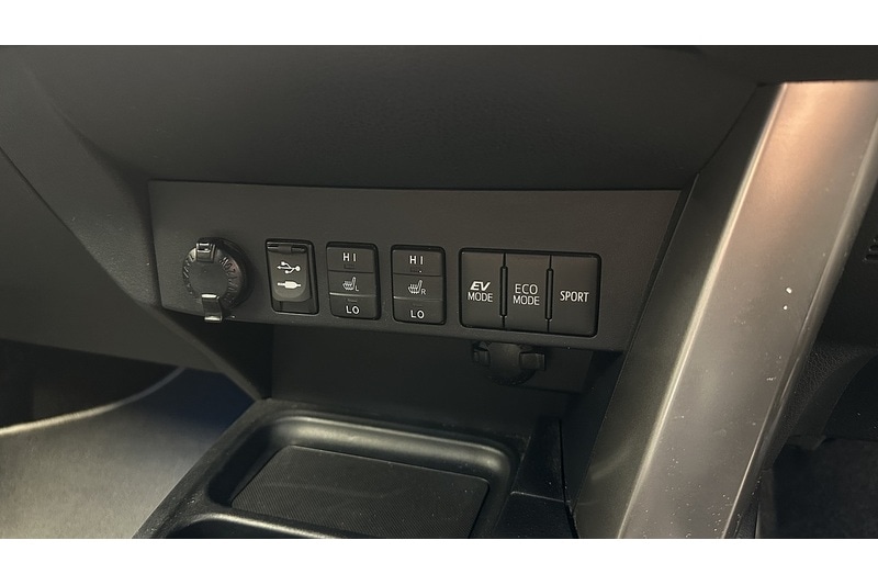 Used Toyota RAV4 2018 for sale - 76784297: Photo 47