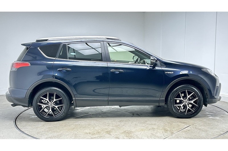 Used Toyota RAV4 2018 for sale - 76784297: Photo 6